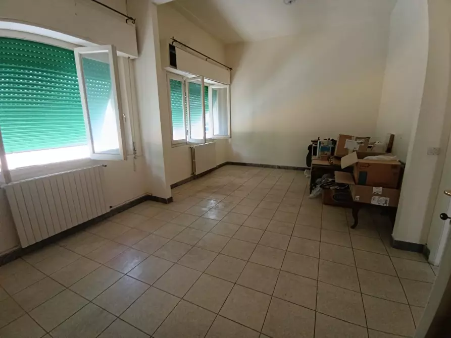 Immagine 11 di Appartamento in vendita  a Massa