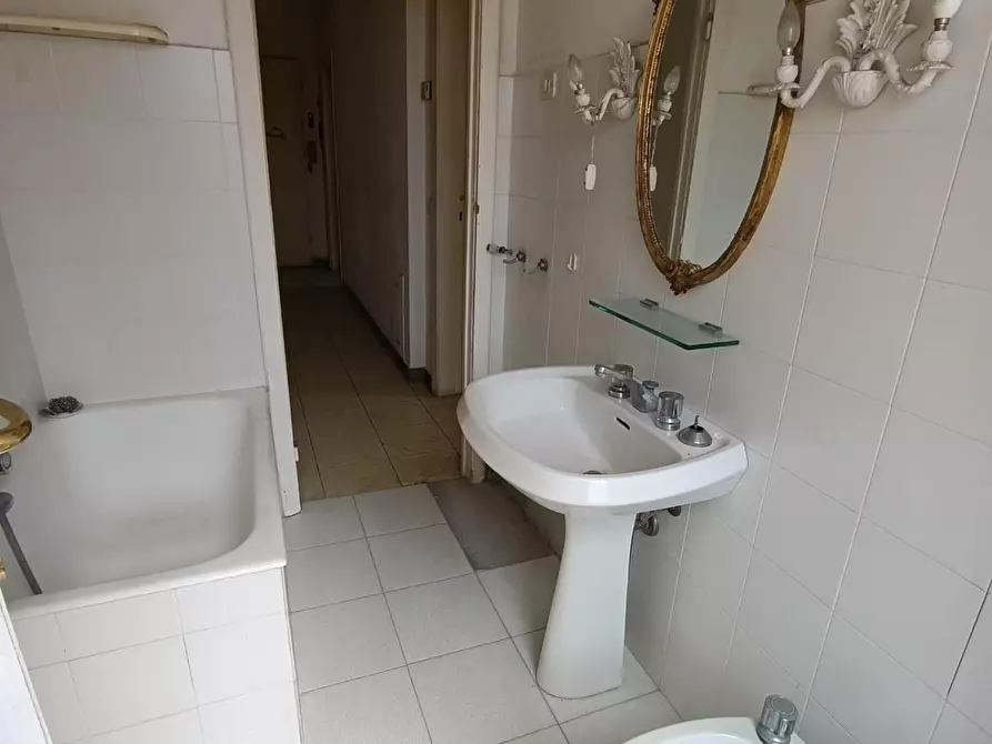 Immagine 15 di Appartamento in vendita  a Massa