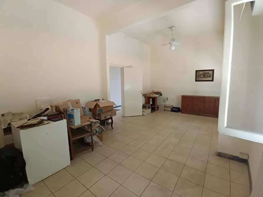 Immagine 10 di Appartamento in vendita  a Massa