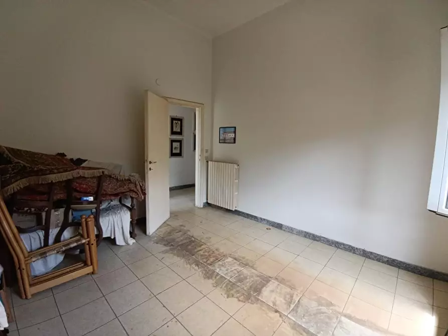 Immagine 2 di Appartamento in vendita  a Massa