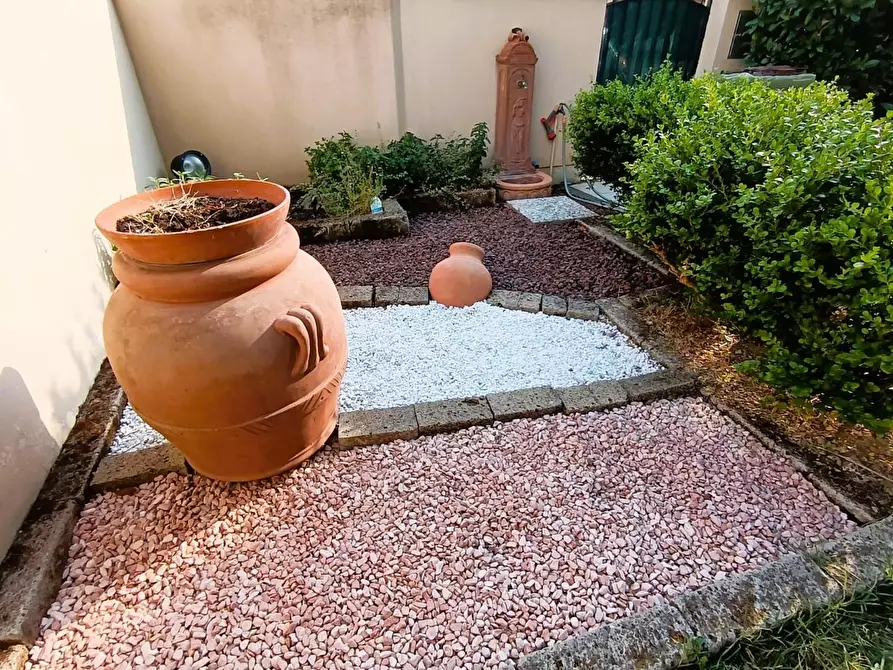 Immagine 11 di Appartamento in vendita  a Empoli