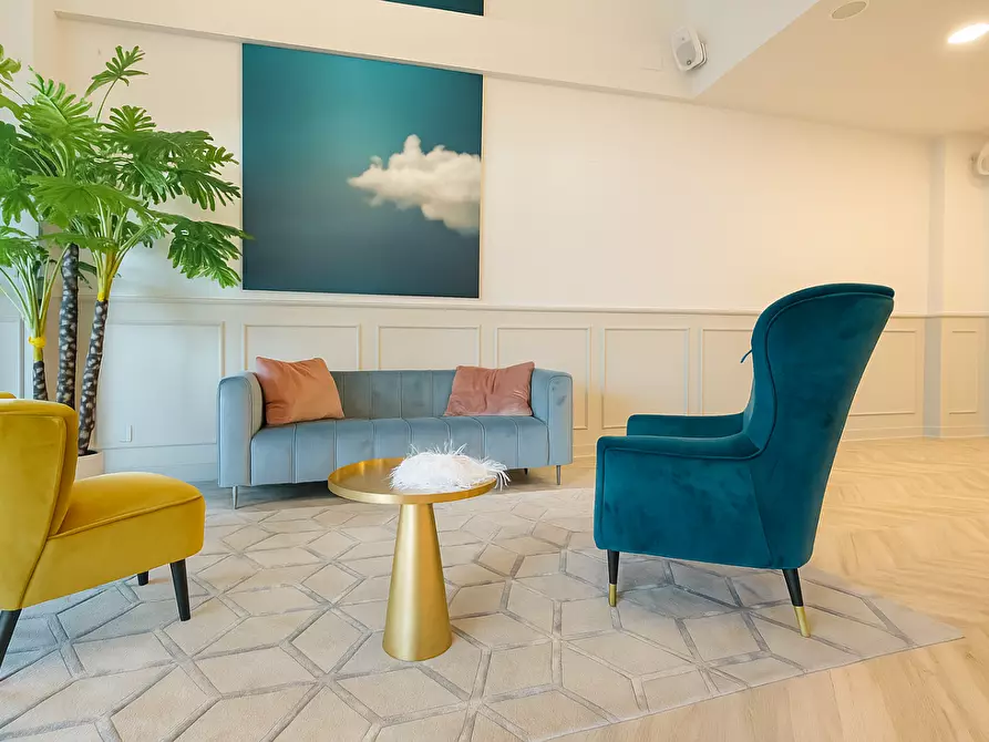 Immagine 4 di Locale commerciale in affitto  a Calcinaia