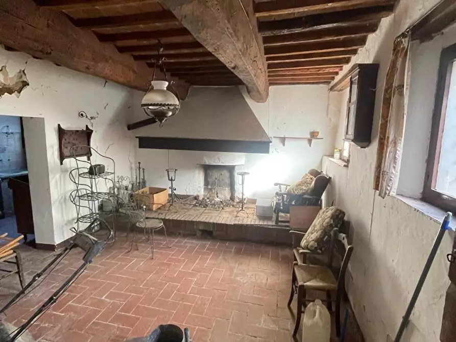 Immagine 6 di Porzione di casa in vendita  a Montalcino