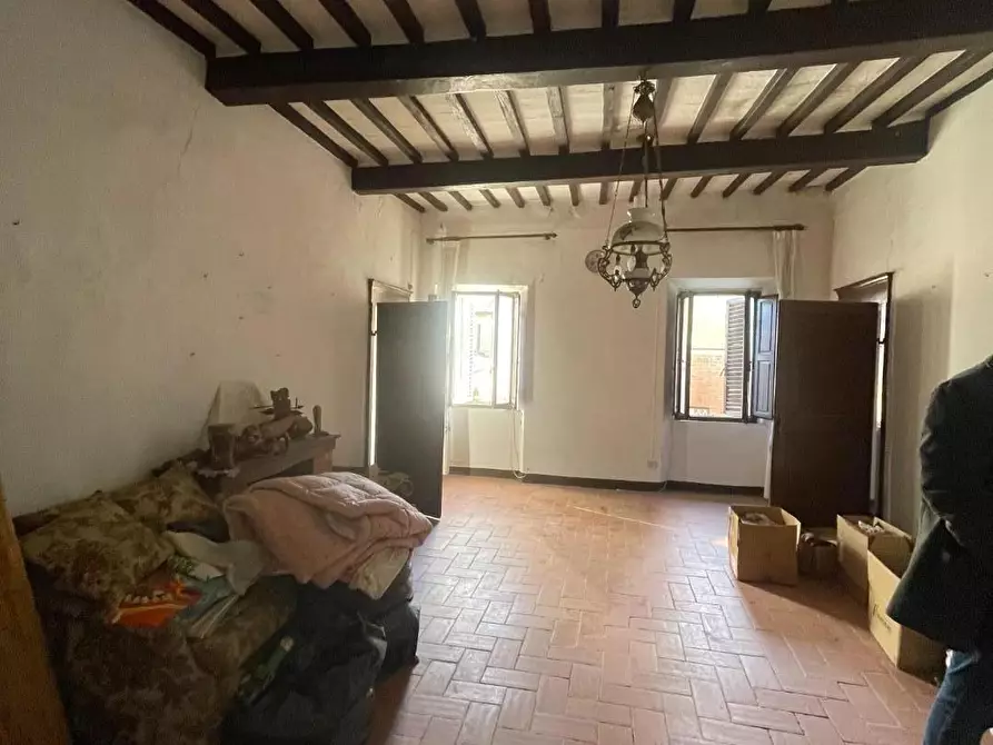 Immagine 11 di Porzione di casa in vendita  a Montalcino