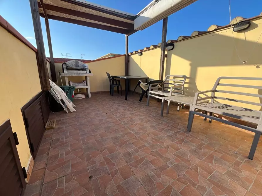 Immagine 13 di Appartamento in vendita  a Livorno