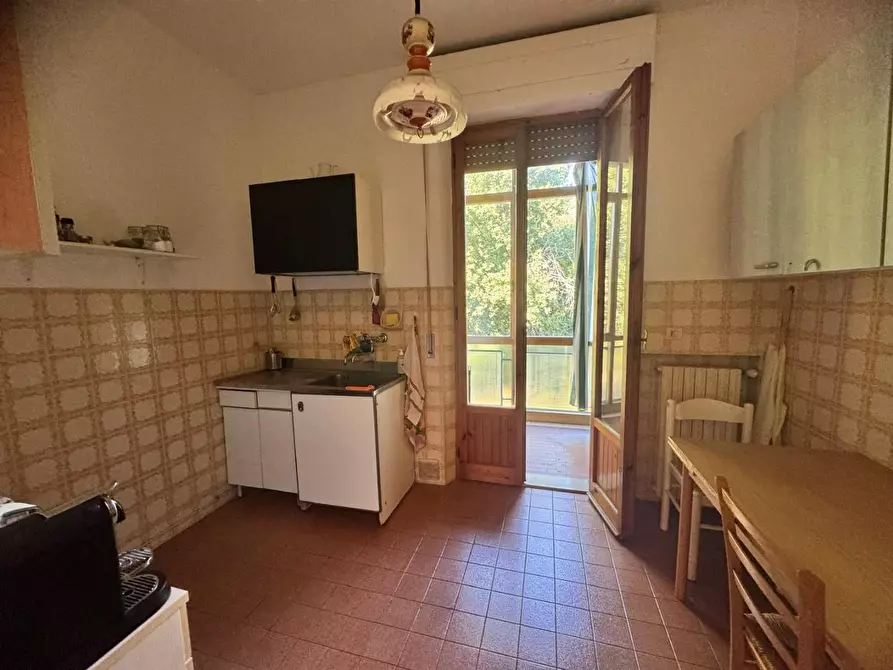 Immagine 2 di Appartamento in vendita  a Siena