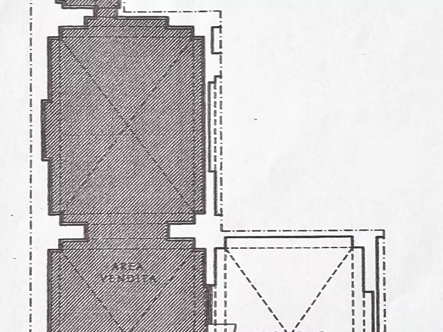 Immagine 2 di Locale commerciale in affitto  a Pontedera
