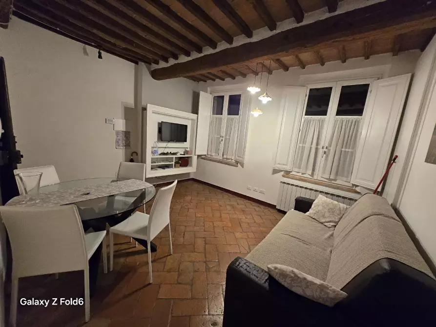 Immagine 4 di Appartamento in vendita  a Siena