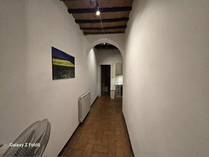 Immagine 10 di Appartamento in vendita  a Siena