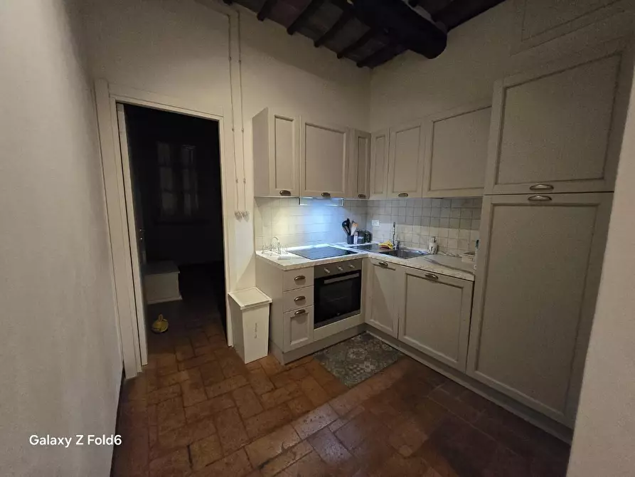 Immagine 8 di Appartamento in vendita  a Siena