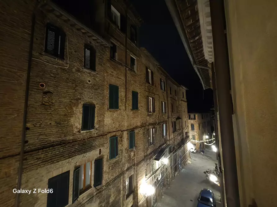 Immagine 20 di Appartamento in vendita  a Siena