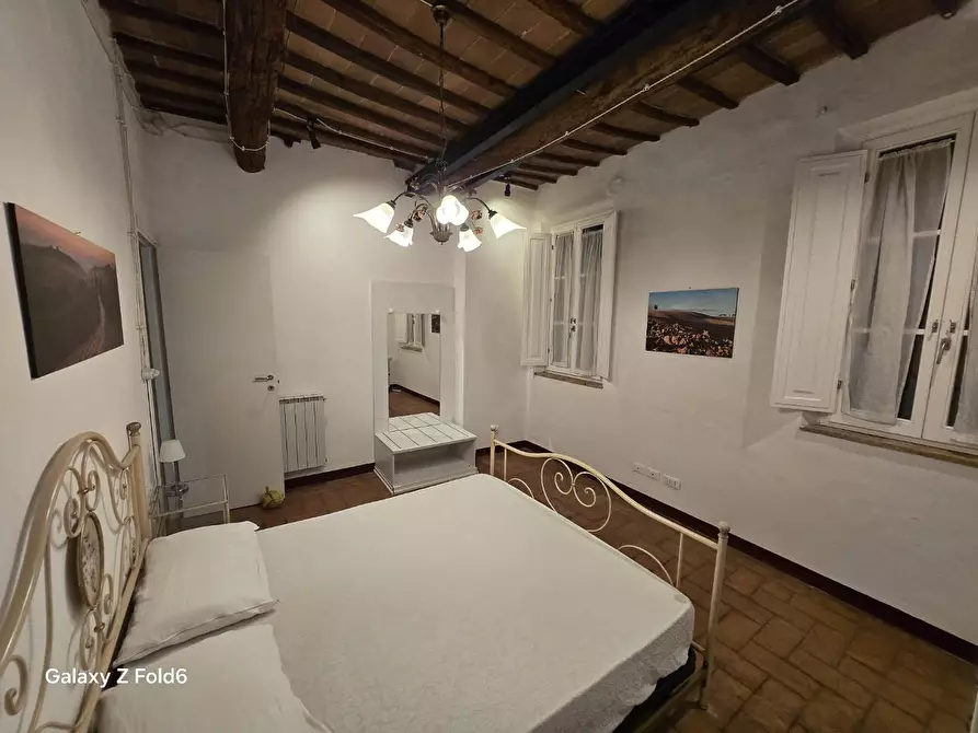 Immagine 15 di Appartamento in vendita  a Siena