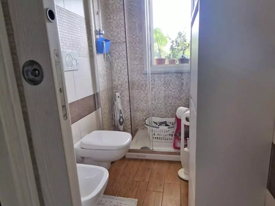 Immagine 4 di Appartamento in vendita  a Carrara