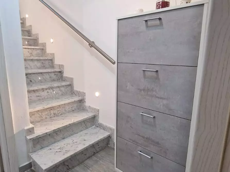 Immagine 37 di Appartamento in vendita  a Carrara