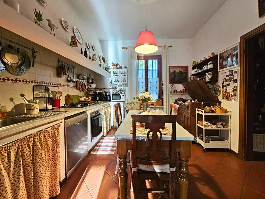 Immagine 16 di Casa indipendente in vendita  a Pisa