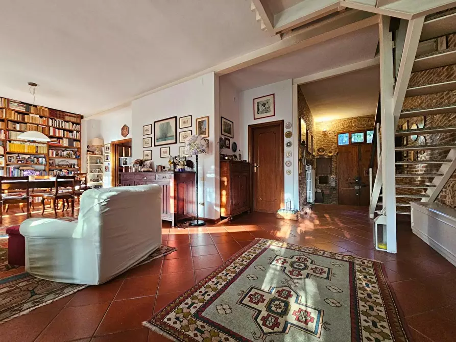 Immagine 23 di Casa indipendente in vendita  a Pisa