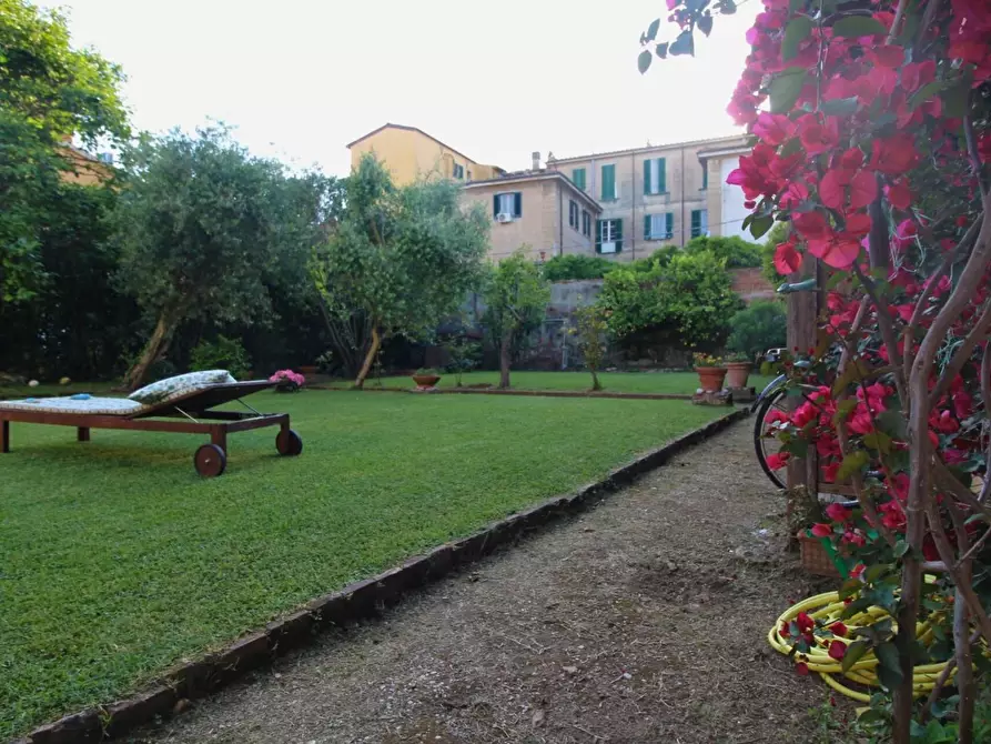 Immagine 54 di Casa indipendente in vendita  a Pisa