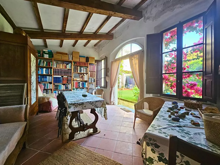 Immagine 53 di Casa indipendente in vendita  a Pisa