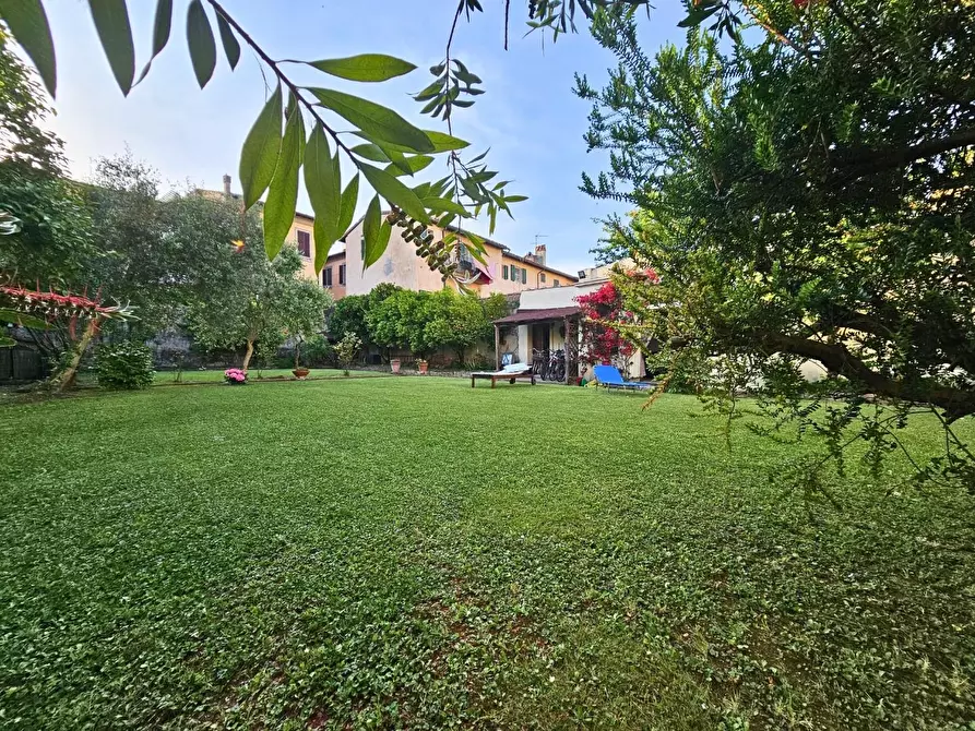 Immagine 49 di Casa indipendente in vendita  a Pisa