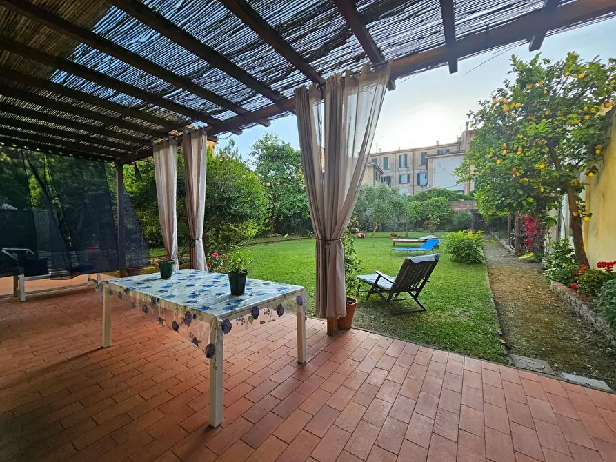 Immagine 8 di Casa indipendente in vendita  a Pisa