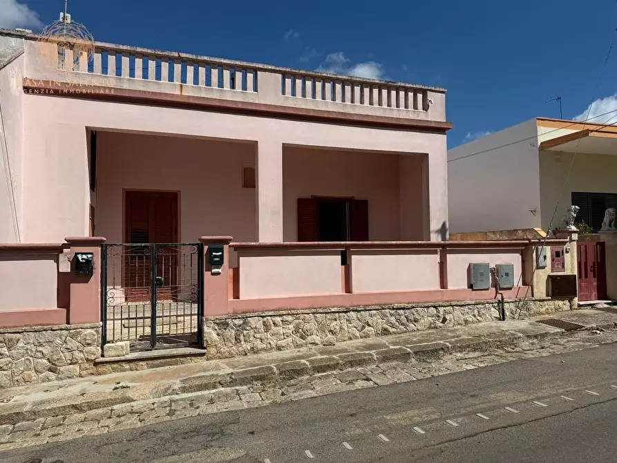 Immagine 3 di Appartamento in vendita  a Gagliano Del Capo