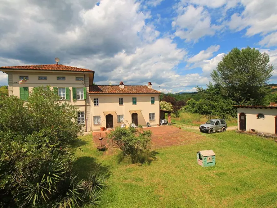 Immagine 42 di Casa colonica in vendita  a Porcari