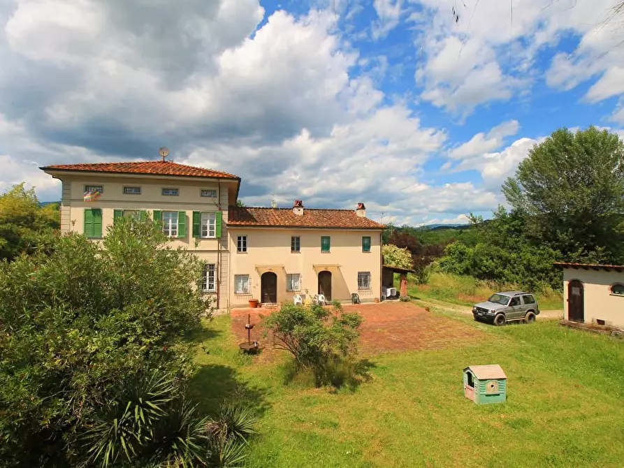 Immagine 41 di Casa colonica in vendita  a Porcari