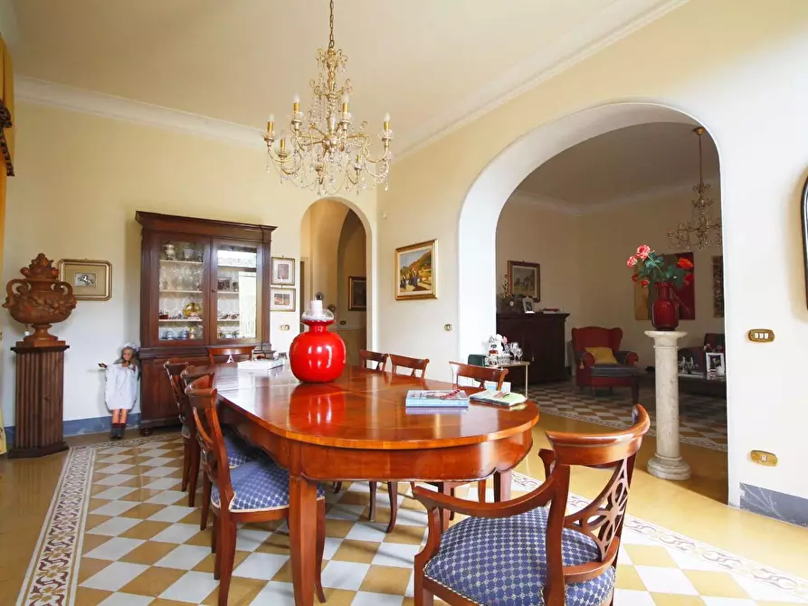 Immagine 15 di Casa colonica in vendita  a Porcari