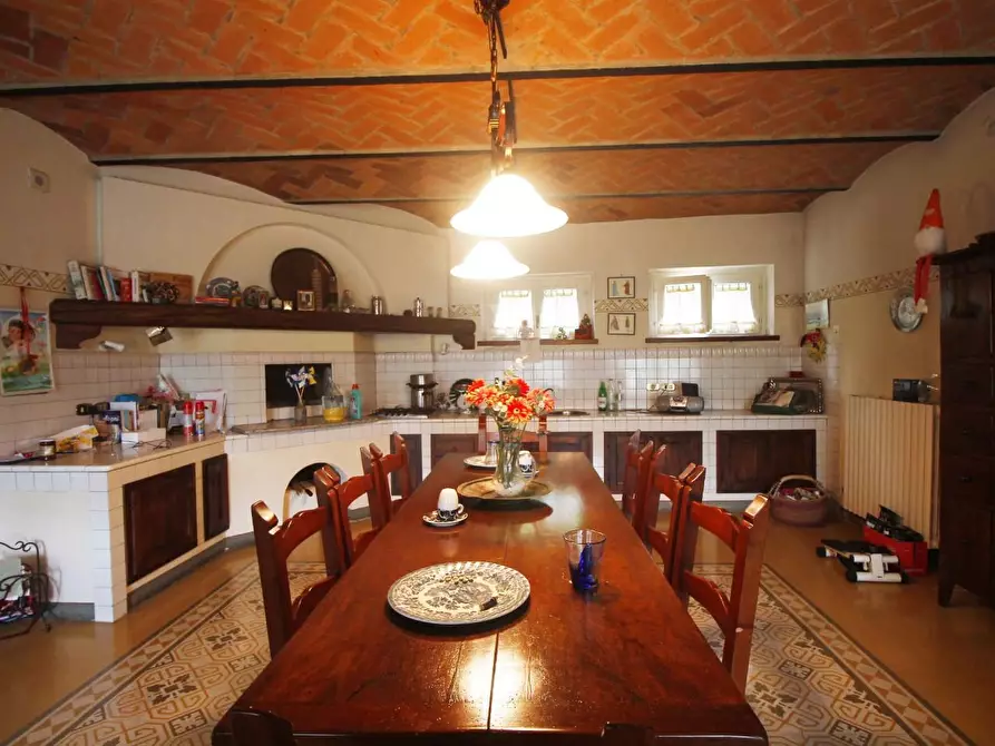 Immagine 12 di Casa colonica in vendita  a Porcari
