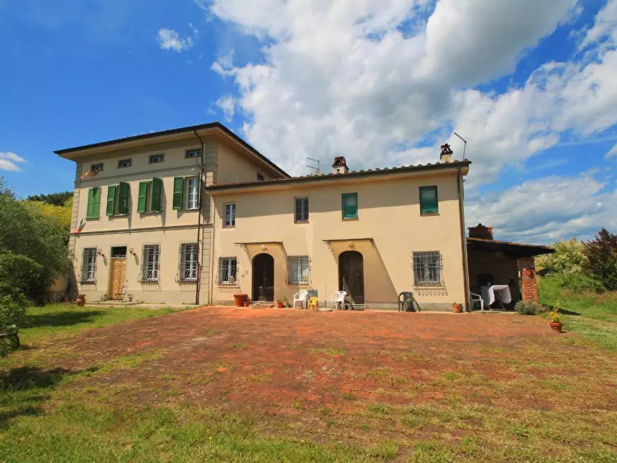 Immagine 3 di Casa colonica in vendita  a Porcari