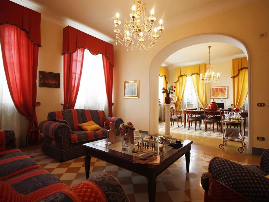 Immagine 6 di Casa colonica in vendita  a Porcari