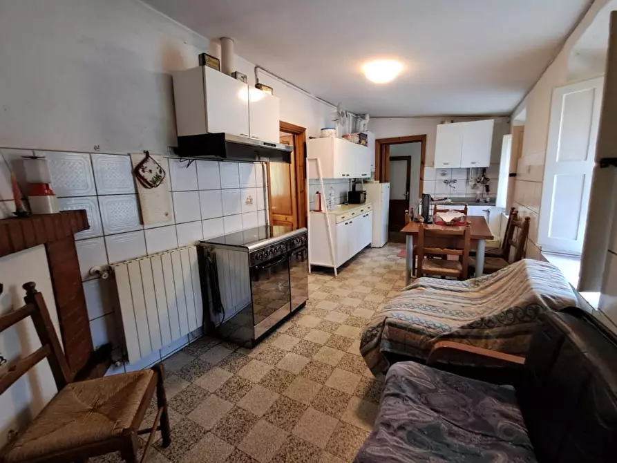 Immagine 11 di Appartamento in vendita  a Buti