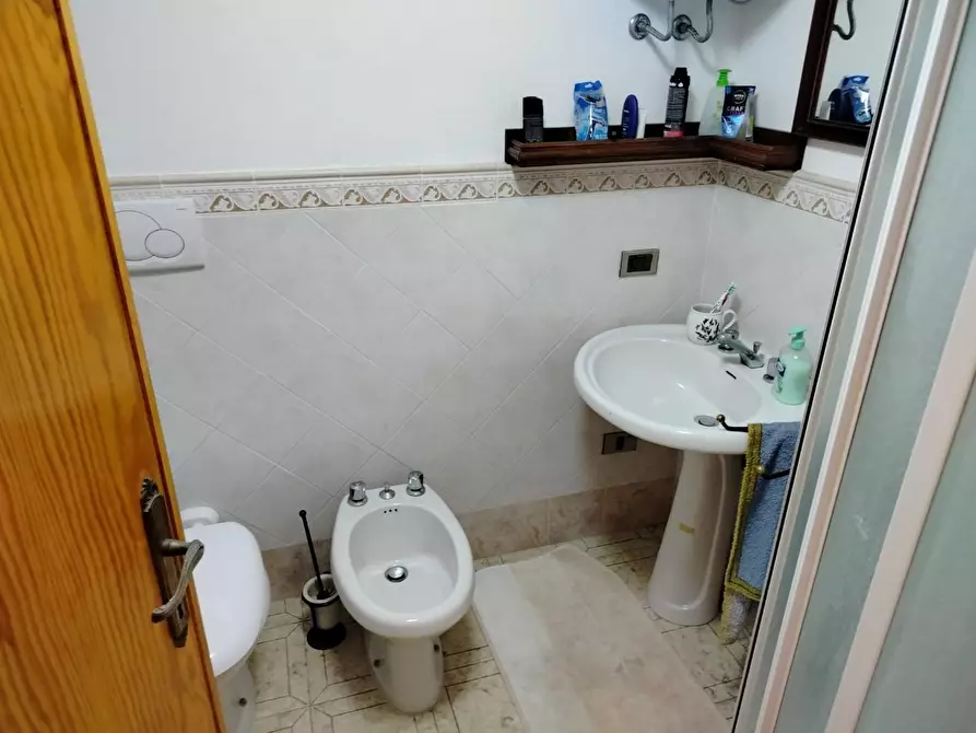 Immagine 10 di Appartamento in vendita  a Rosignano Marittimo