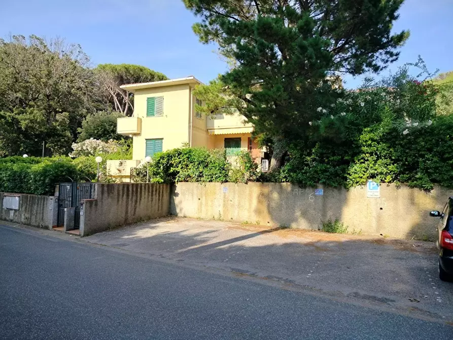 Immagine 16 di Appartamento in vendita  a Rosignano Marittimo