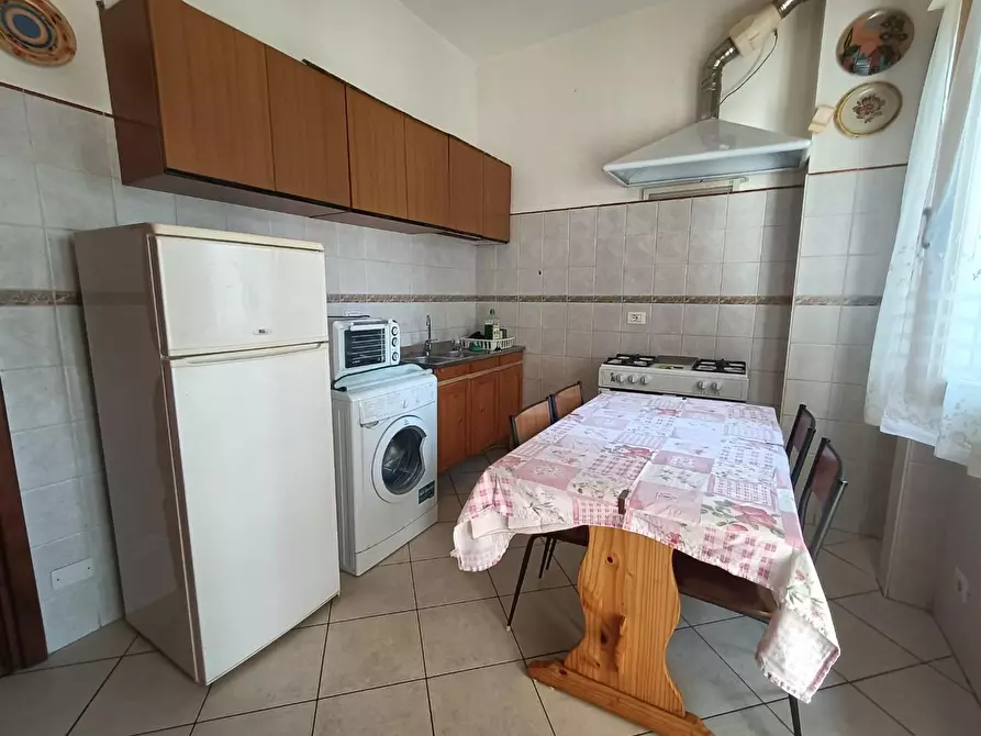 Immagine 3 di Appartamento in vendita  a Carrara