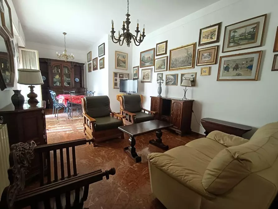 Immagine 11 di Appartamento in vendita  a Carrara