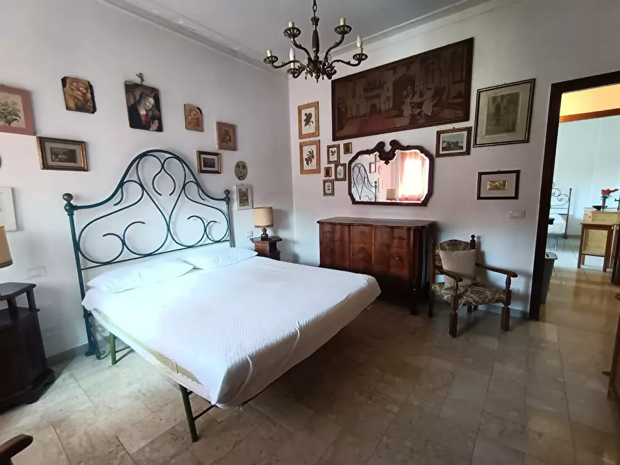 Immagine 14 di Appartamento in vendita  a Carrara