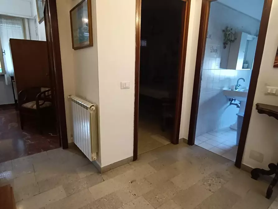 Immagine 24 di Appartamento in vendita  a Carrara