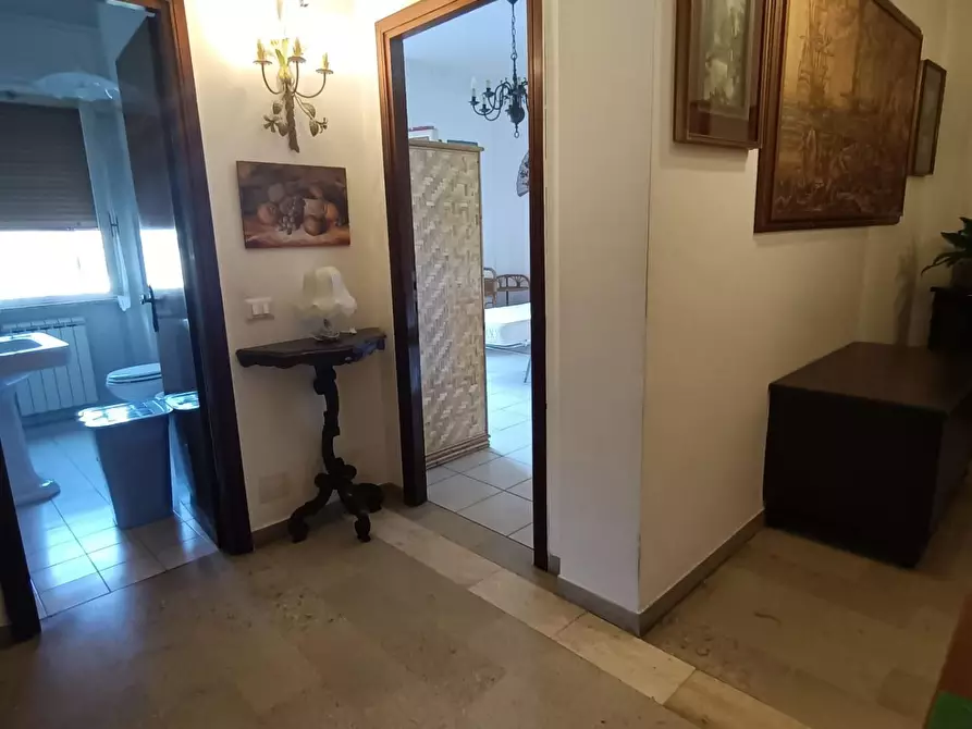 Immagine 19 di Appartamento in vendita  a Carrara