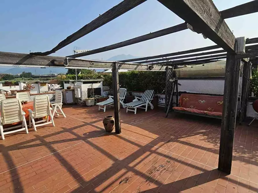 Immagine 2 di Appartamento in vendita  a Massa