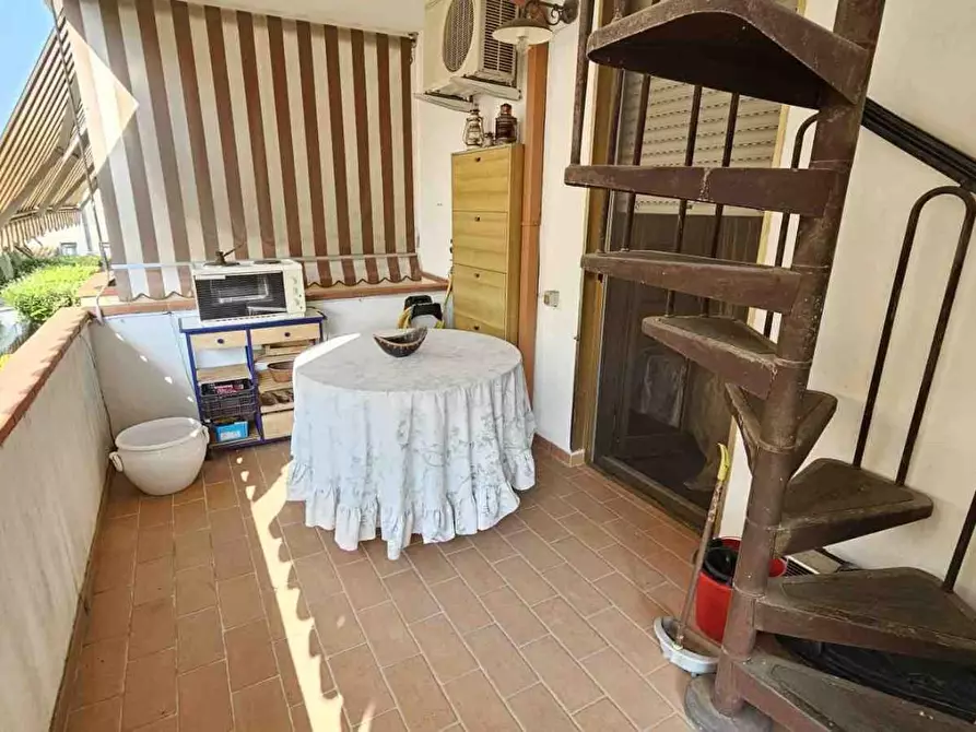 Immagine 12 di Appartamento in vendita  a Massa