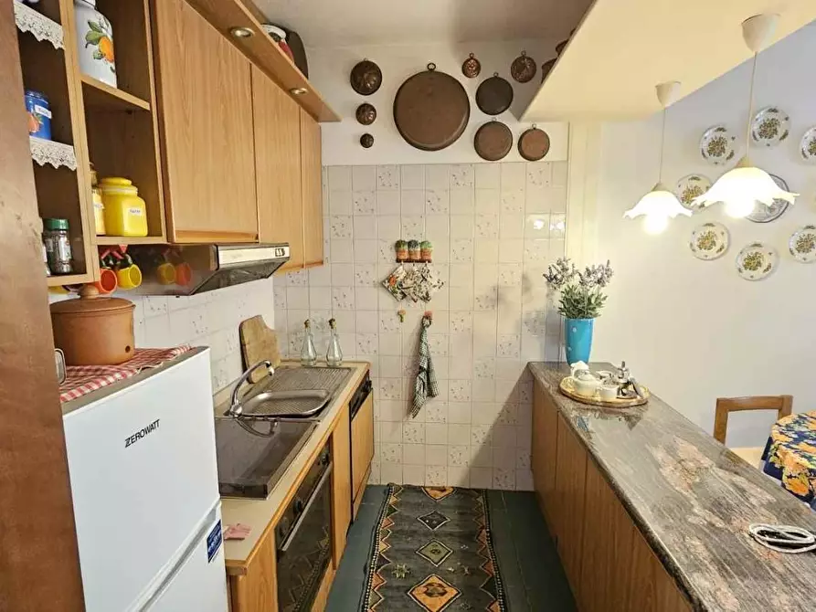 Immagine 8 di Appartamento in vendita  a Massa