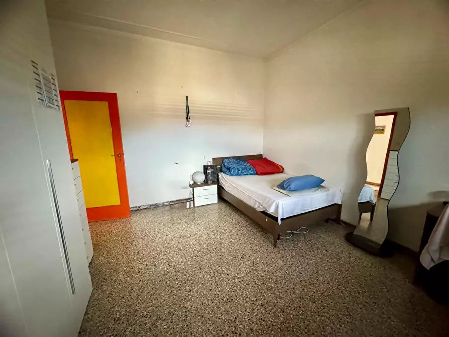 Immagine 13 di Appartamento in vendita  a Siena