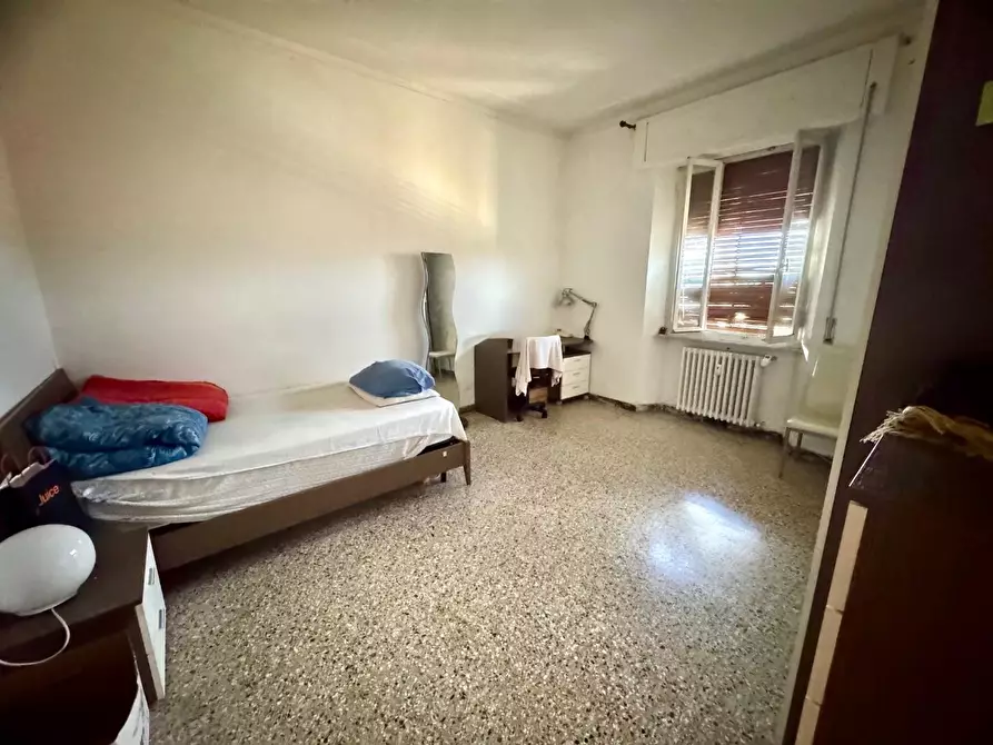 Immagine 12 di Appartamento in vendita  a Siena