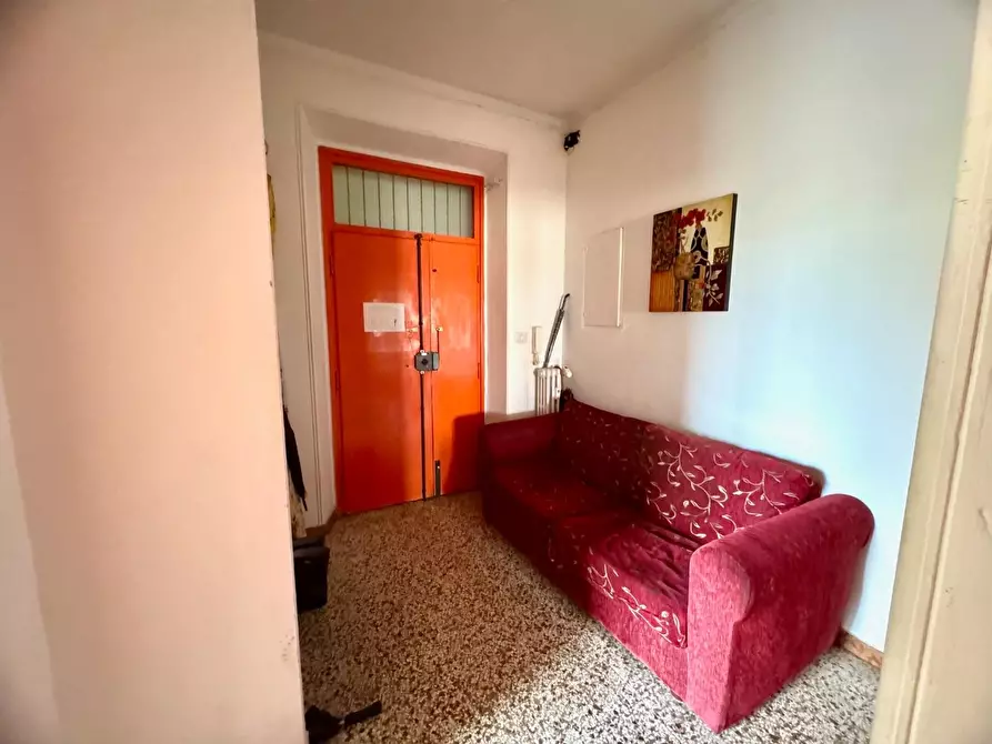 Immagine 4 di Appartamento in vendita  a Siena