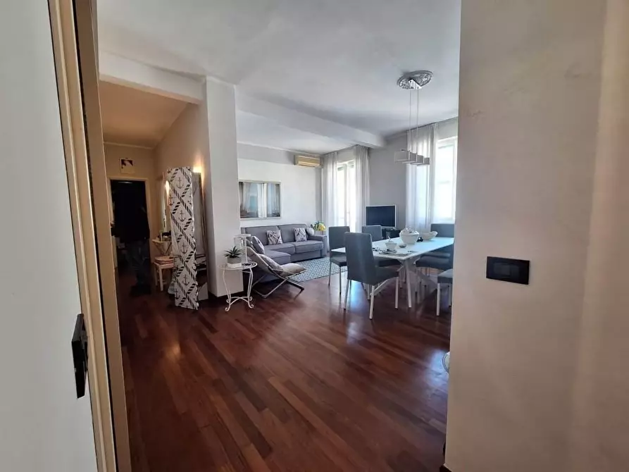 Immagine 3 di Appartamento in vendita  a Viareggio