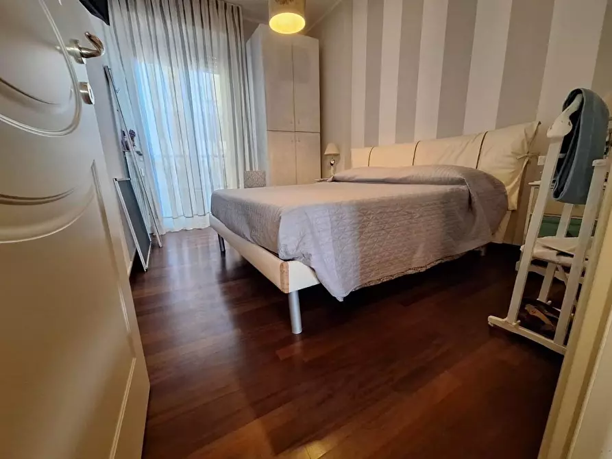 Immagine 15 di Appartamento in vendita  a Viareggio