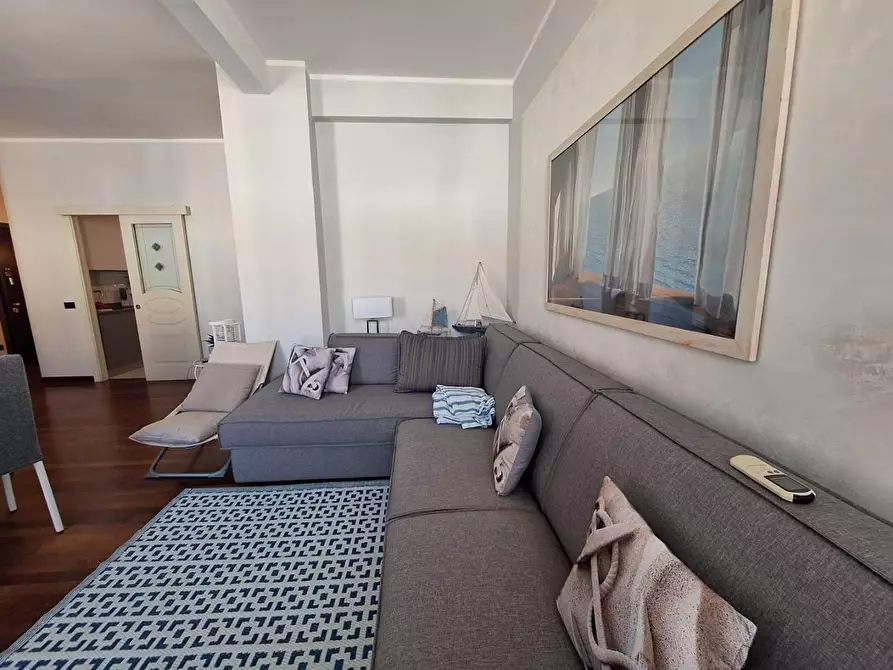 Immagine 7 di Appartamento in vendita  a Viareggio