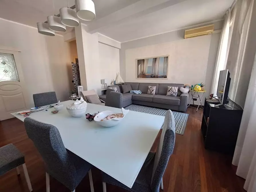 Immagine 8 di Appartamento in vendita  a Viareggio