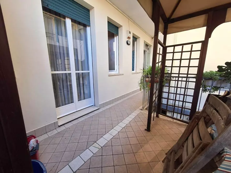 Immagine 20 di Appartamento in vendita  a Viareggio